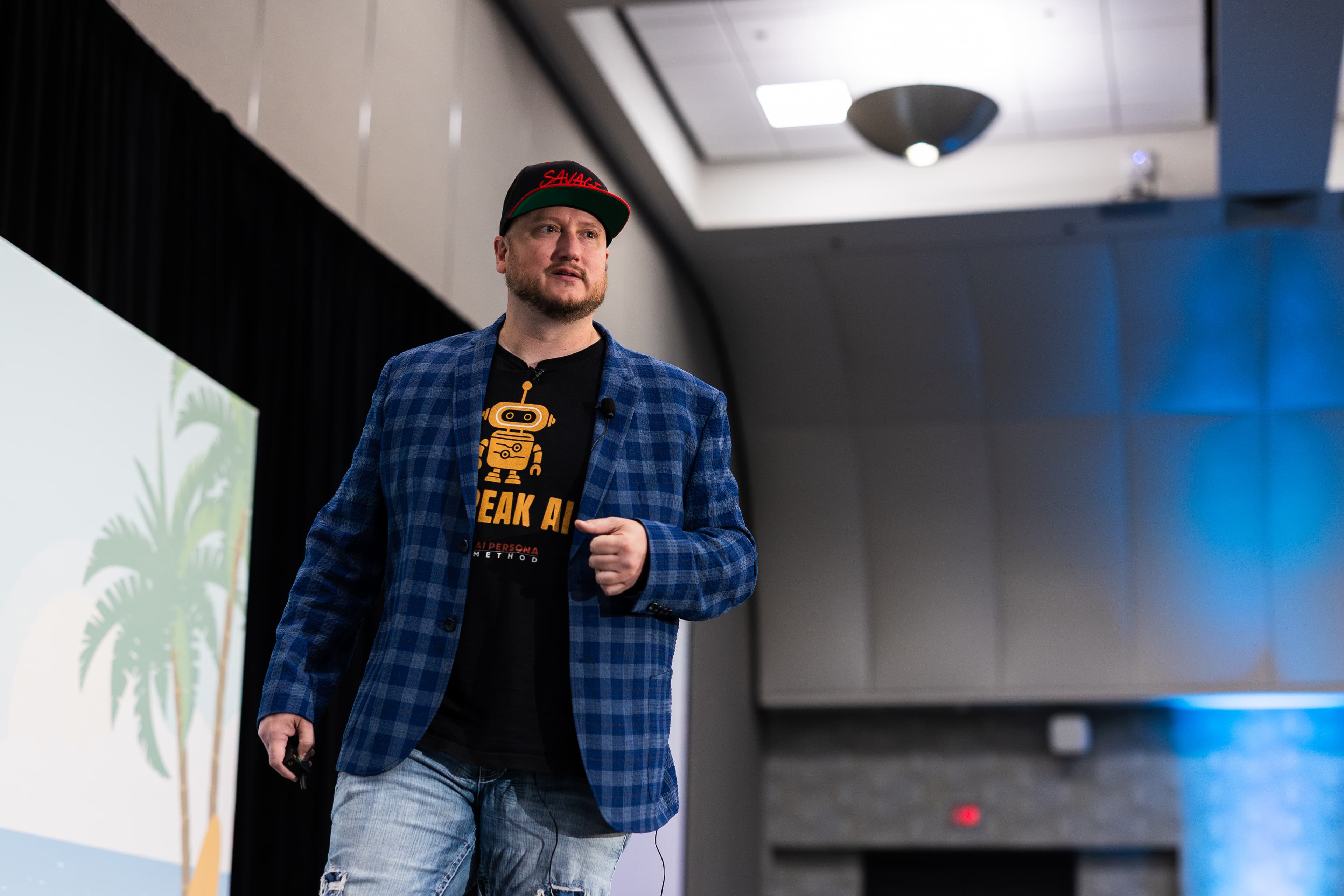 Jeff J Hunter keynoting on AI marketing at Social Media Marketing World